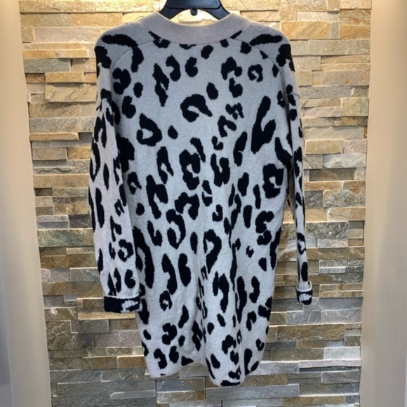 SOMETHING NAVY Leopard V-neck Cardigan - Picture 4 of 5